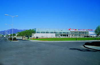 �������Y