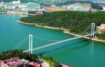 �������Y