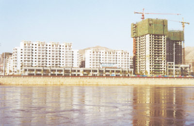 �������Y