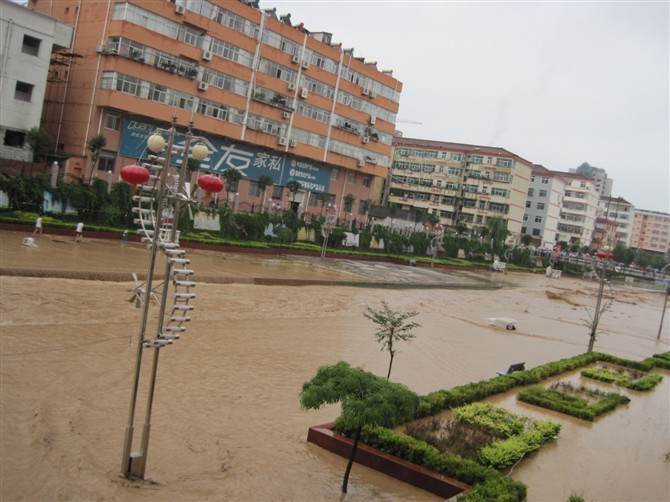 �������Y