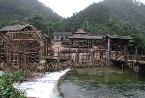 �������Y