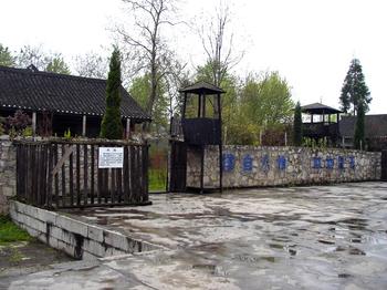 �������Y