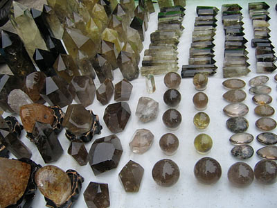 �������Y