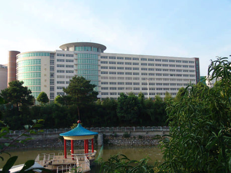 �������Y