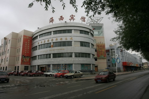 �������Y