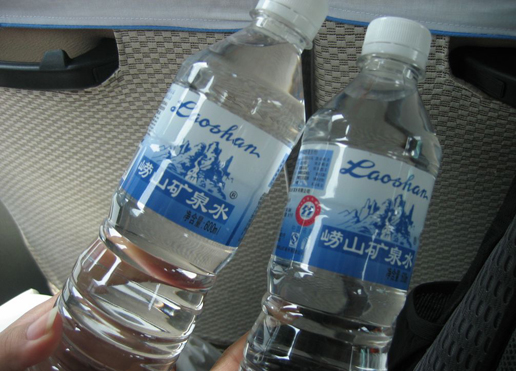 �������Y