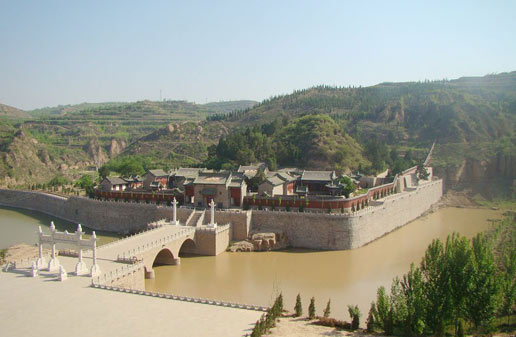 �������Y