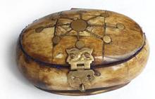 �������Y