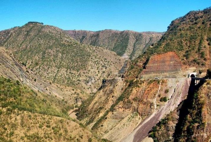 �������Y